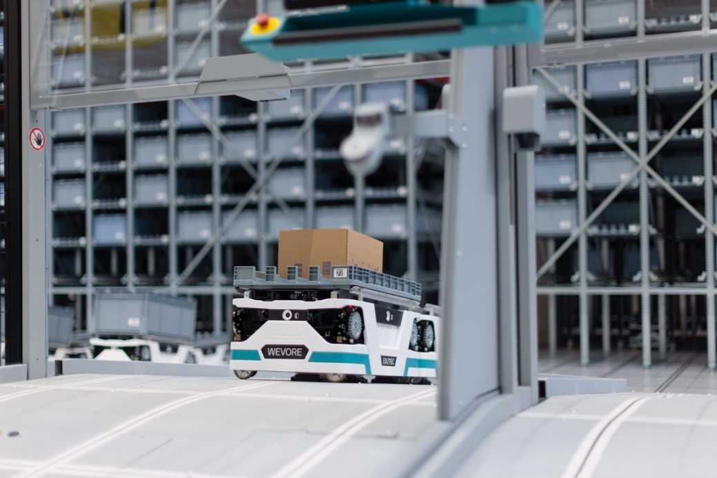 Deepsky software for managing Exotec Skypod robots